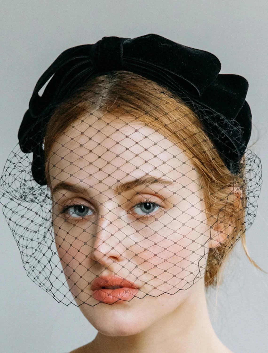 Wholesale One-tier Simple / Vintage Wedding Veil Blusher Veils / Birdcage Veils with Pure Color Tulle
